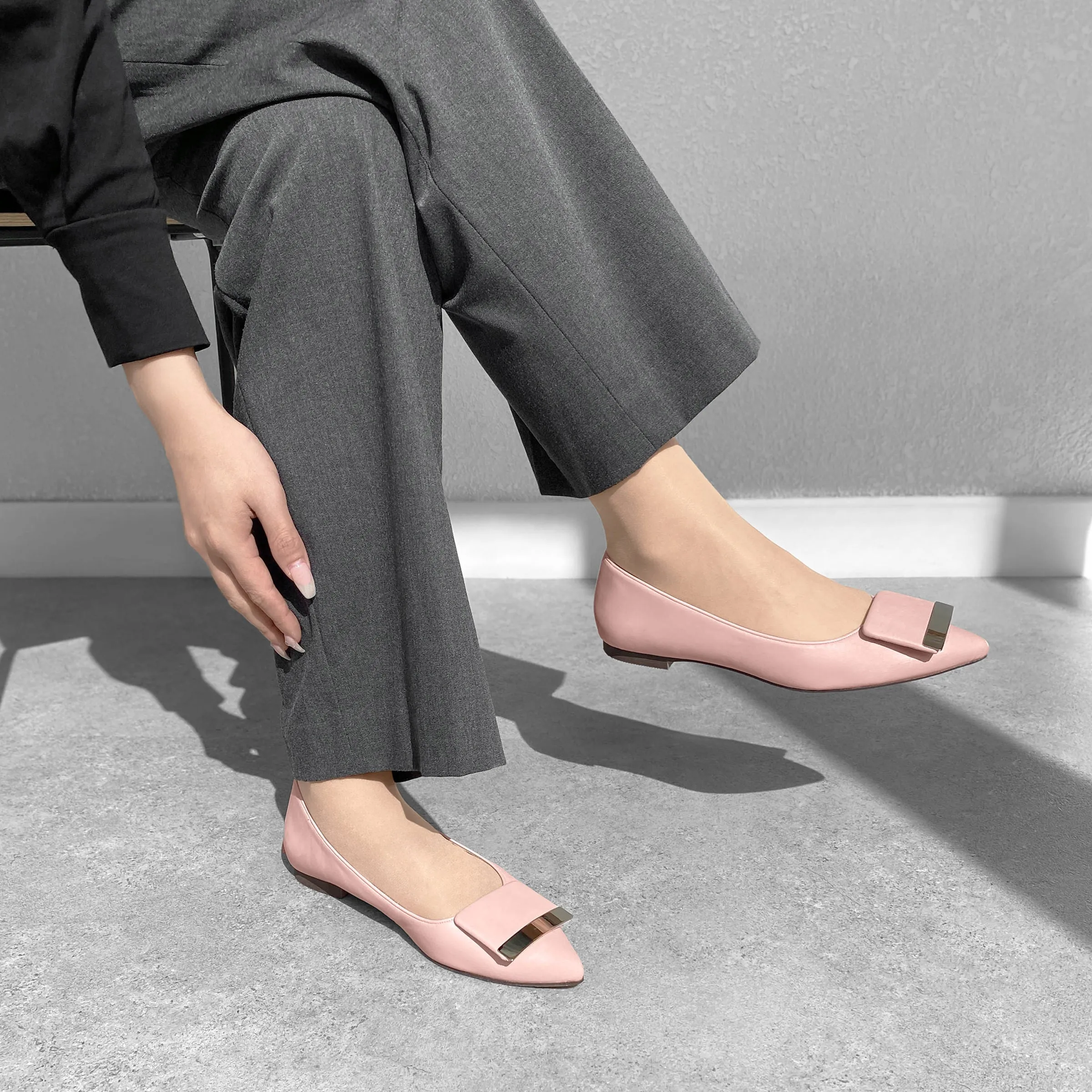 10% OFF: 2024SS: Accent Buckle Flat Shoes (m17006) Pink