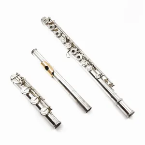 Almeida #212 -  Silver flute, inline G, B footjoint, 14K gold lip plate and riser