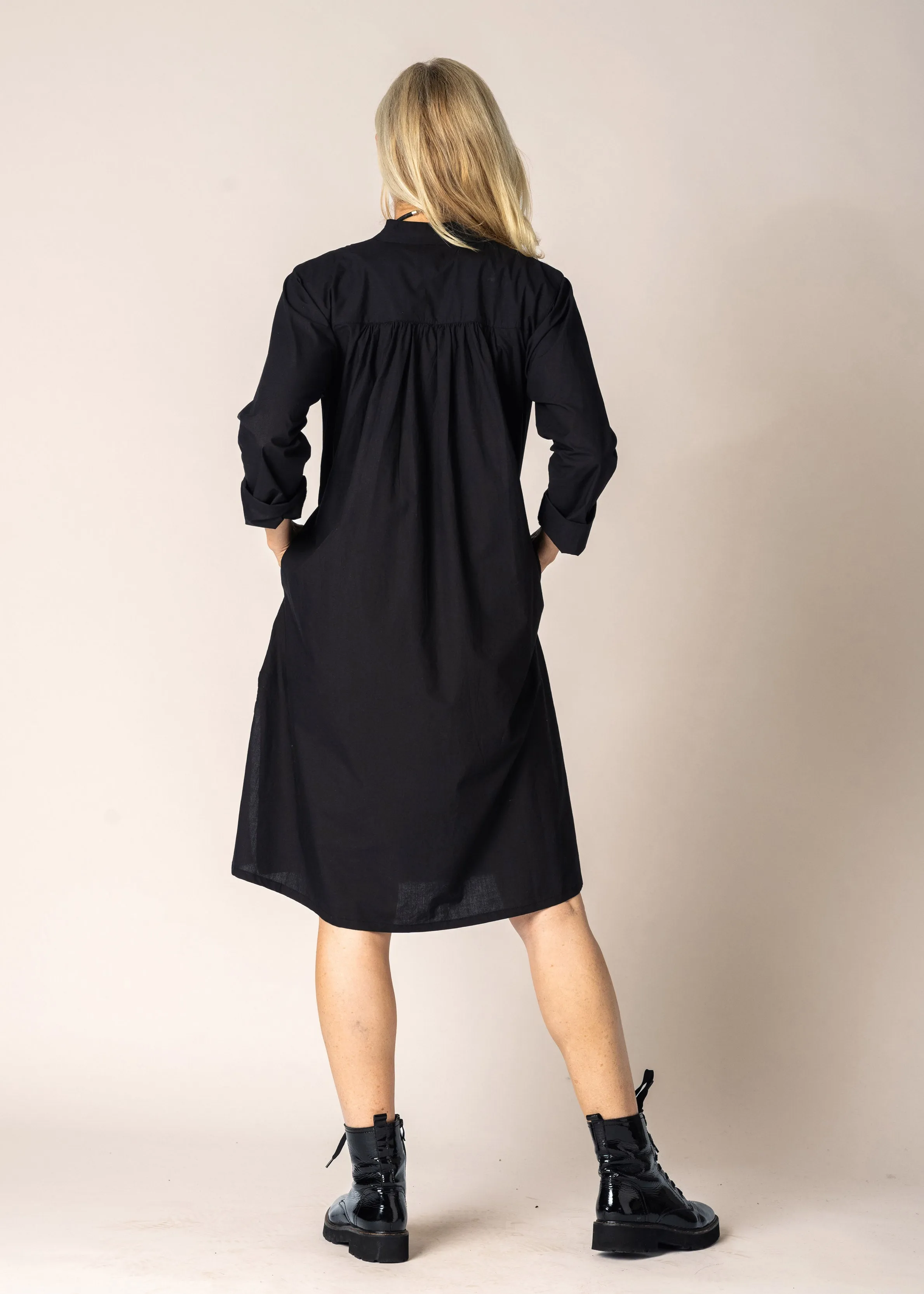 Cove Cotton Dress in Onyx