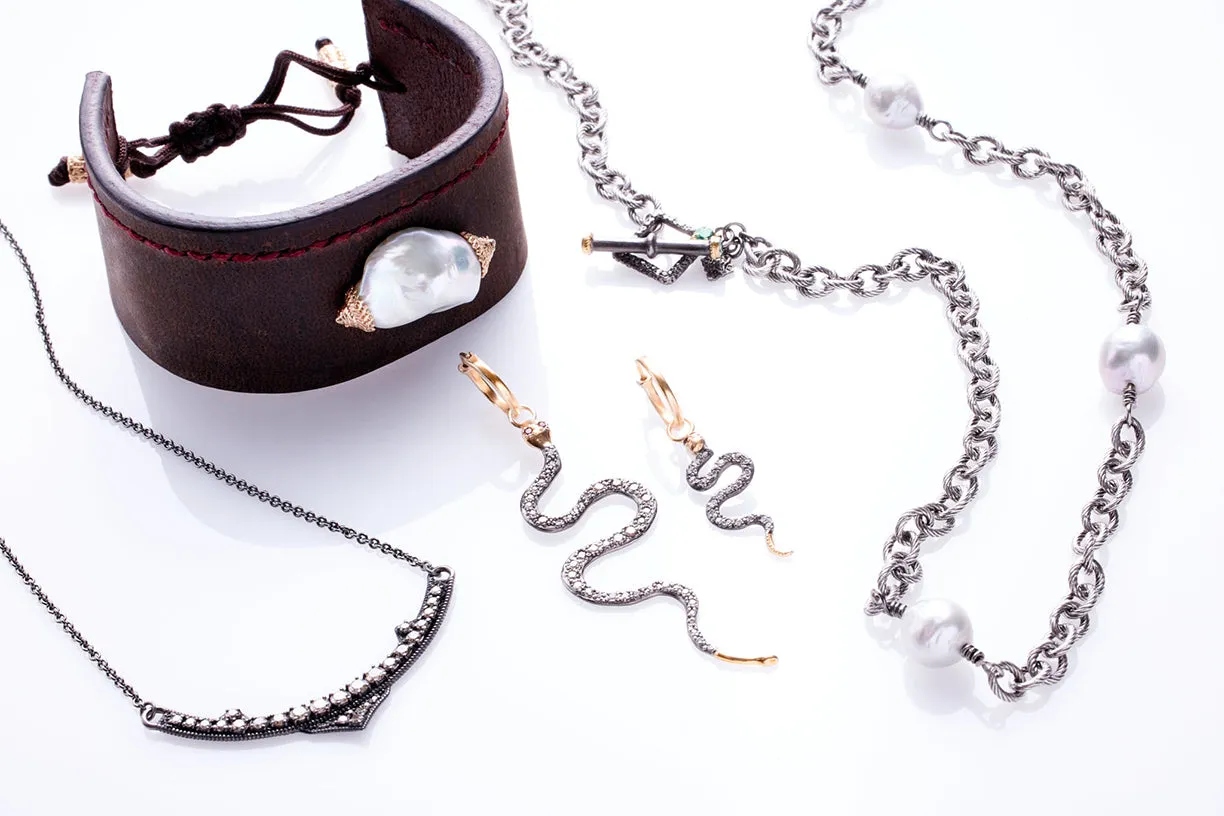 Curved Bar Pendant Necklace