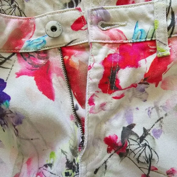 DL1961 Ivy High Rise Carnival Floral Watercolor Cut Off Denim Jean Shorts