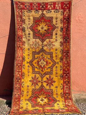 El Kasbah’s Vintage Eight-Pointed Star