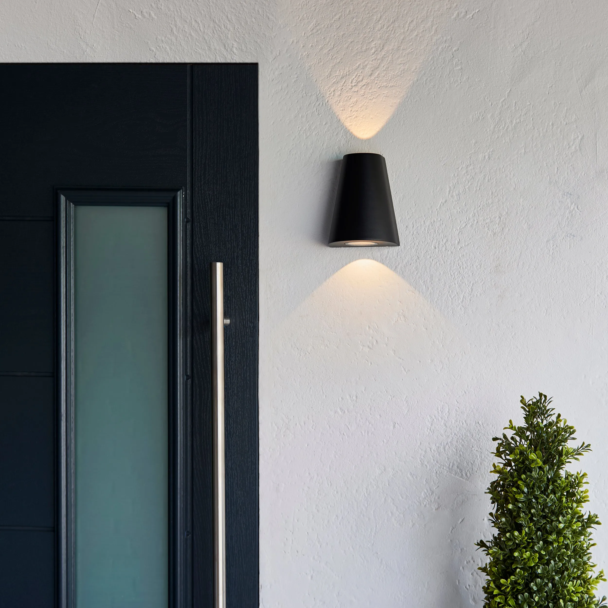 Endon 96905 Helm 2lt Wall Textured black & clear glass 2 x 1.45W LED (SMD 3528) Warm White