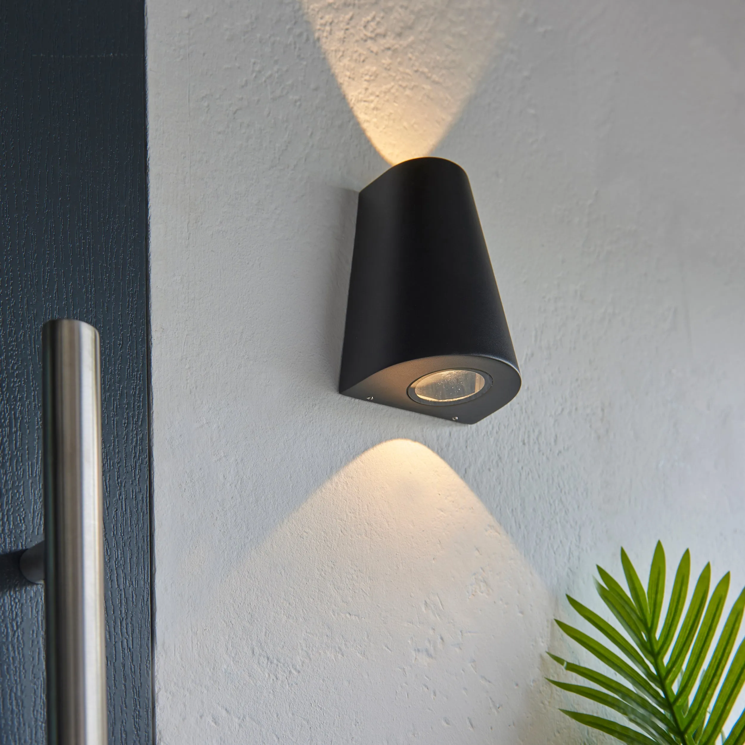Endon 96905 Helm 2lt Wall Textured black & clear glass 2 x 1.45W LED (SMD 3528) Warm White