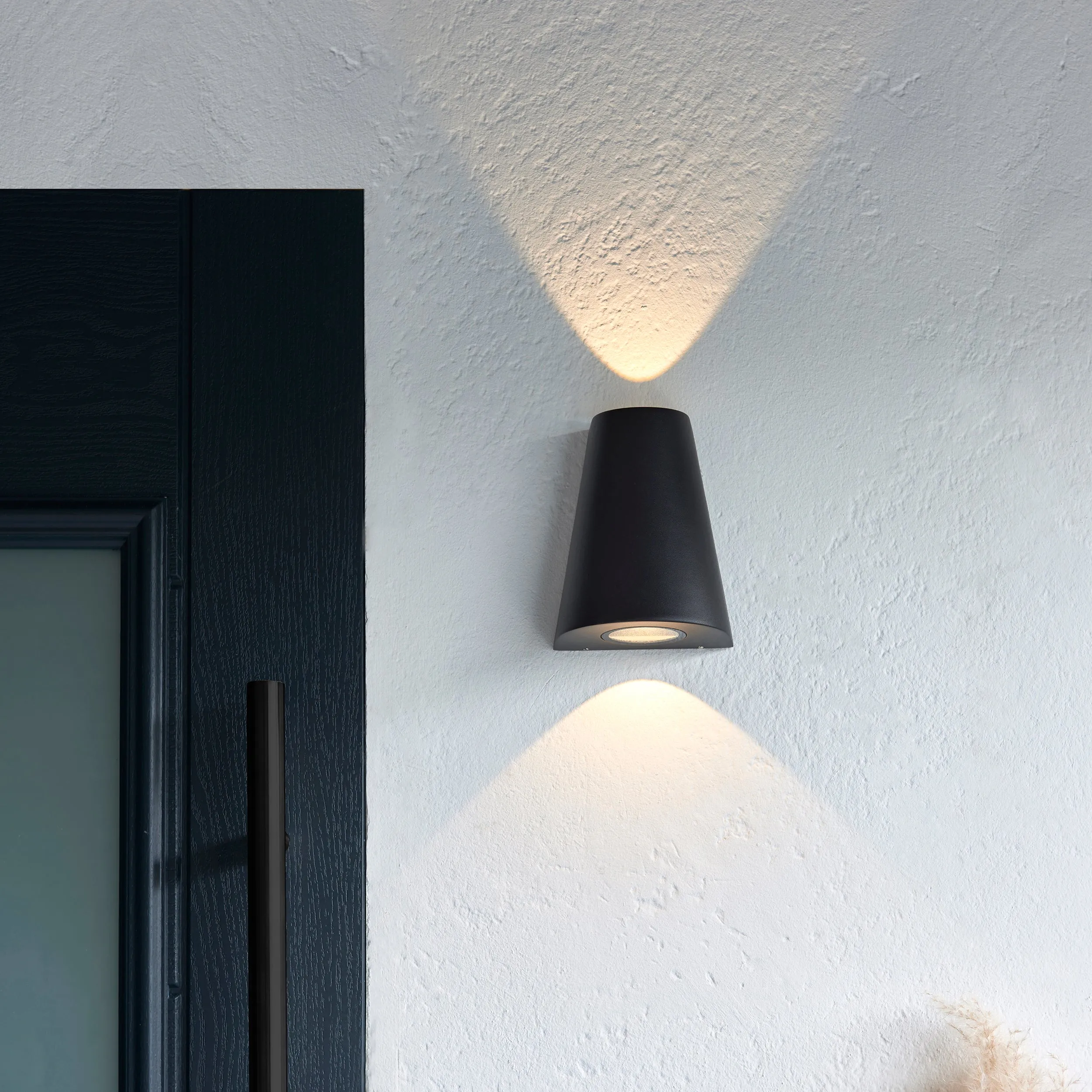 Endon 96905 Helm 2lt Wall Textured black & clear glass 2 x 1.45W LED (SMD 3528) Warm White