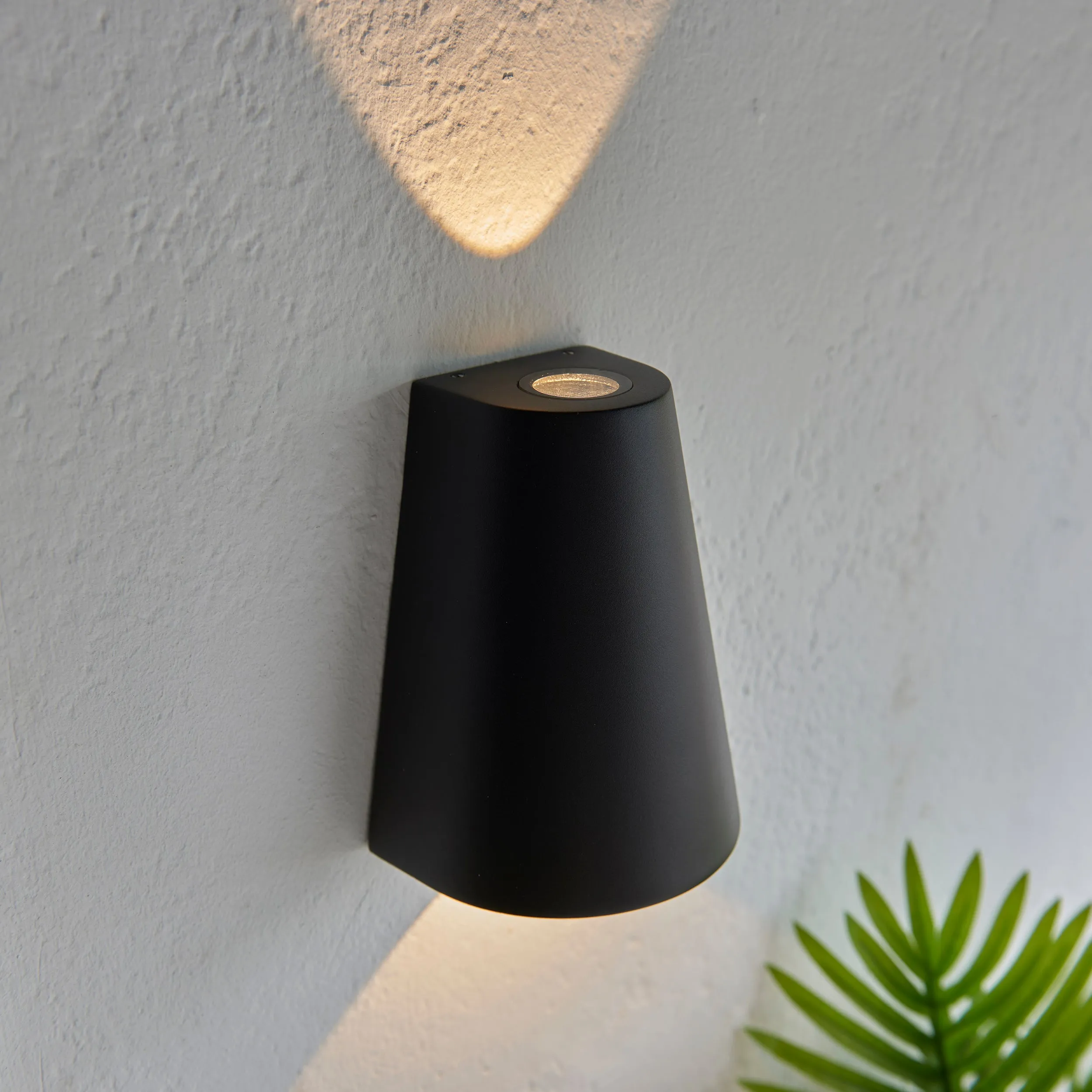 Endon 96905 Helm 2lt Wall Textured black & clear glass 2 x 1.45W LED (SMD 3528) Warm White