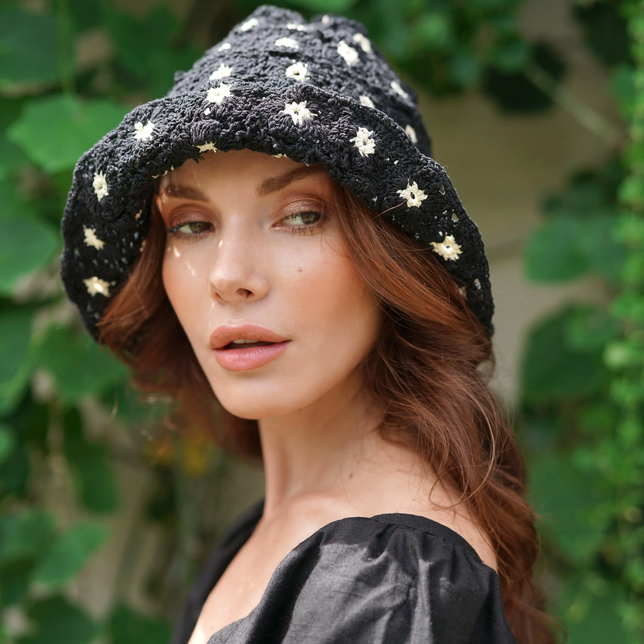Flora Crochet Hat, in Black