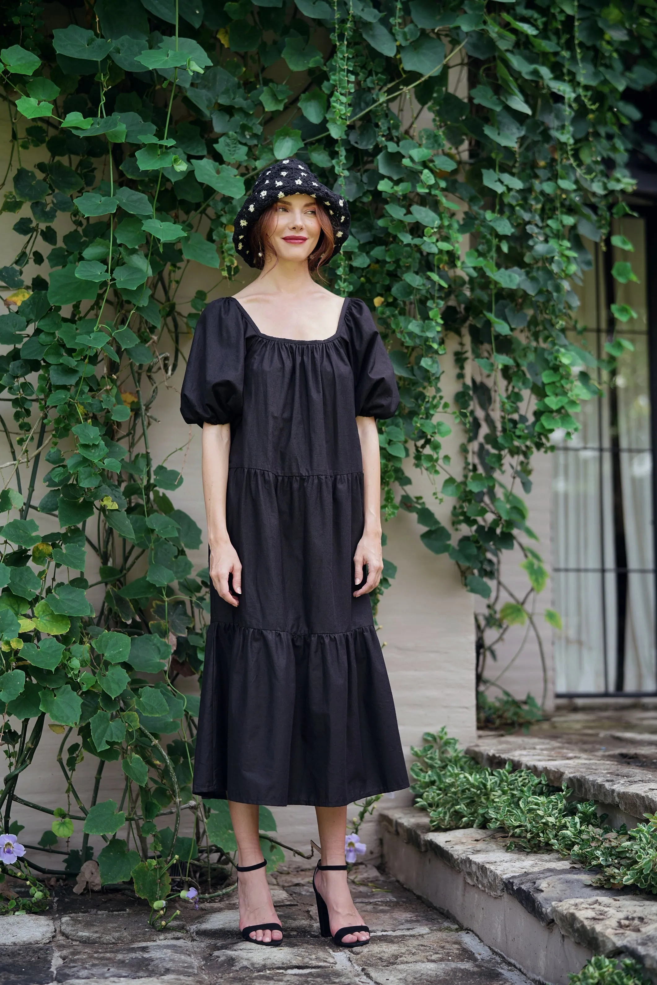 Flora Crochet Hat, in Black