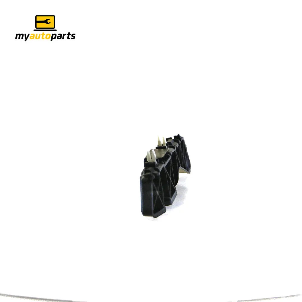 Front Guard Bracket Drivers Side Genuine suits Hyundai Accent RB