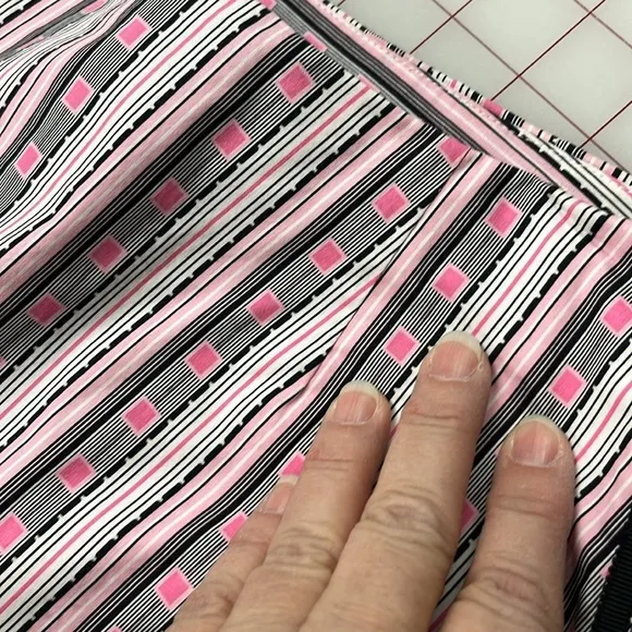 GOLFTINI Modern Golf/Vacation Skort 3 Pocket Side Zip Preppy Pink/Black Print 6