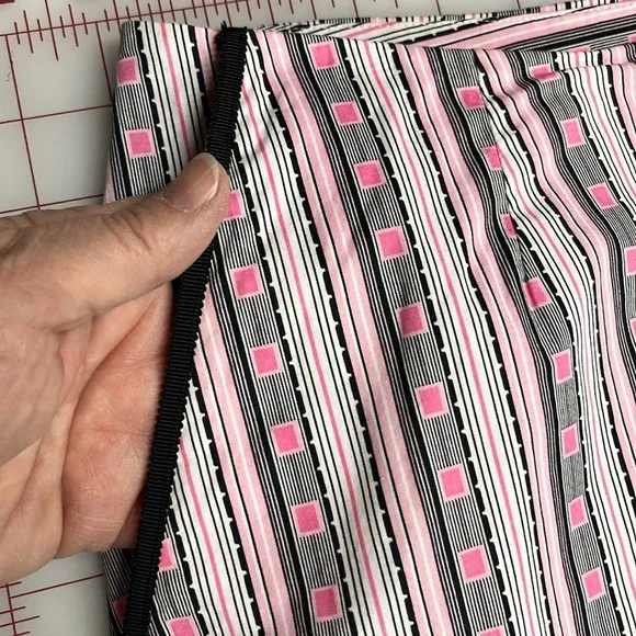 GOLFTINI Modern Golf/Vacation Skort 3 Pocket Side Zip Preppy Pink/Black Print 6