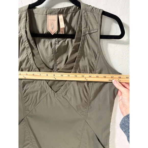 Indygena Liike III Dress Sleeveless Casual V-Neck Pockets Nylon Blend Green M