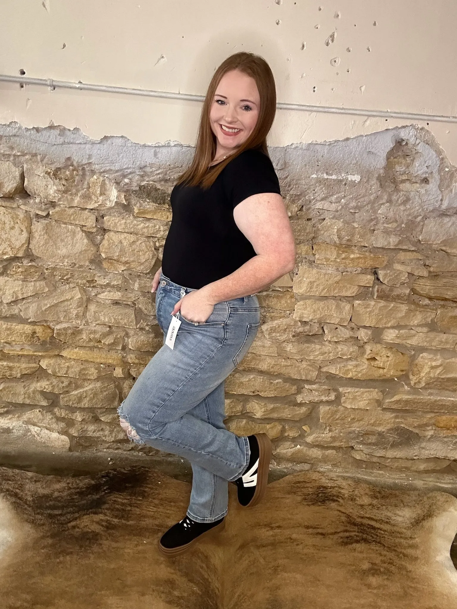Jane Knee Distressed Cropped Jeans