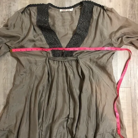 Johnny Was Size Medium 100% Silk