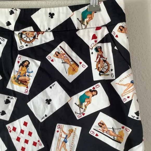 LOUDMOUTH Golf Skort Skirt Pin-Up Girls Card Shark Print US 12 Resort Wear