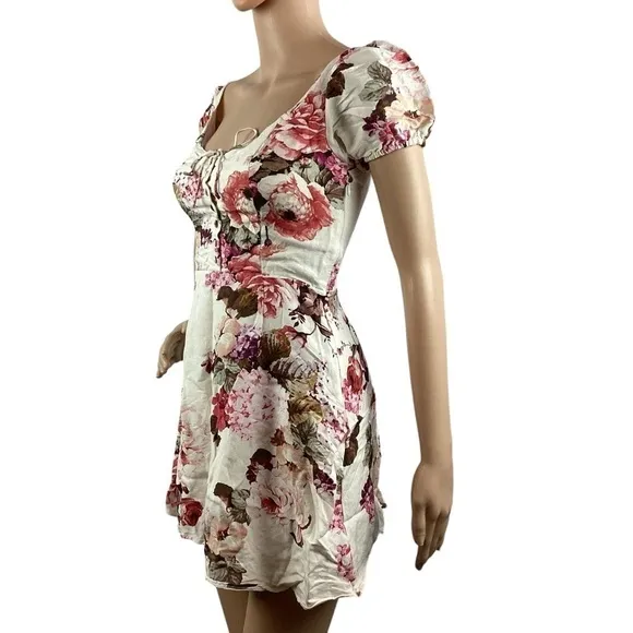 LPA Dress 251 in Bouquet Size XS White Floral Puff Sleeve