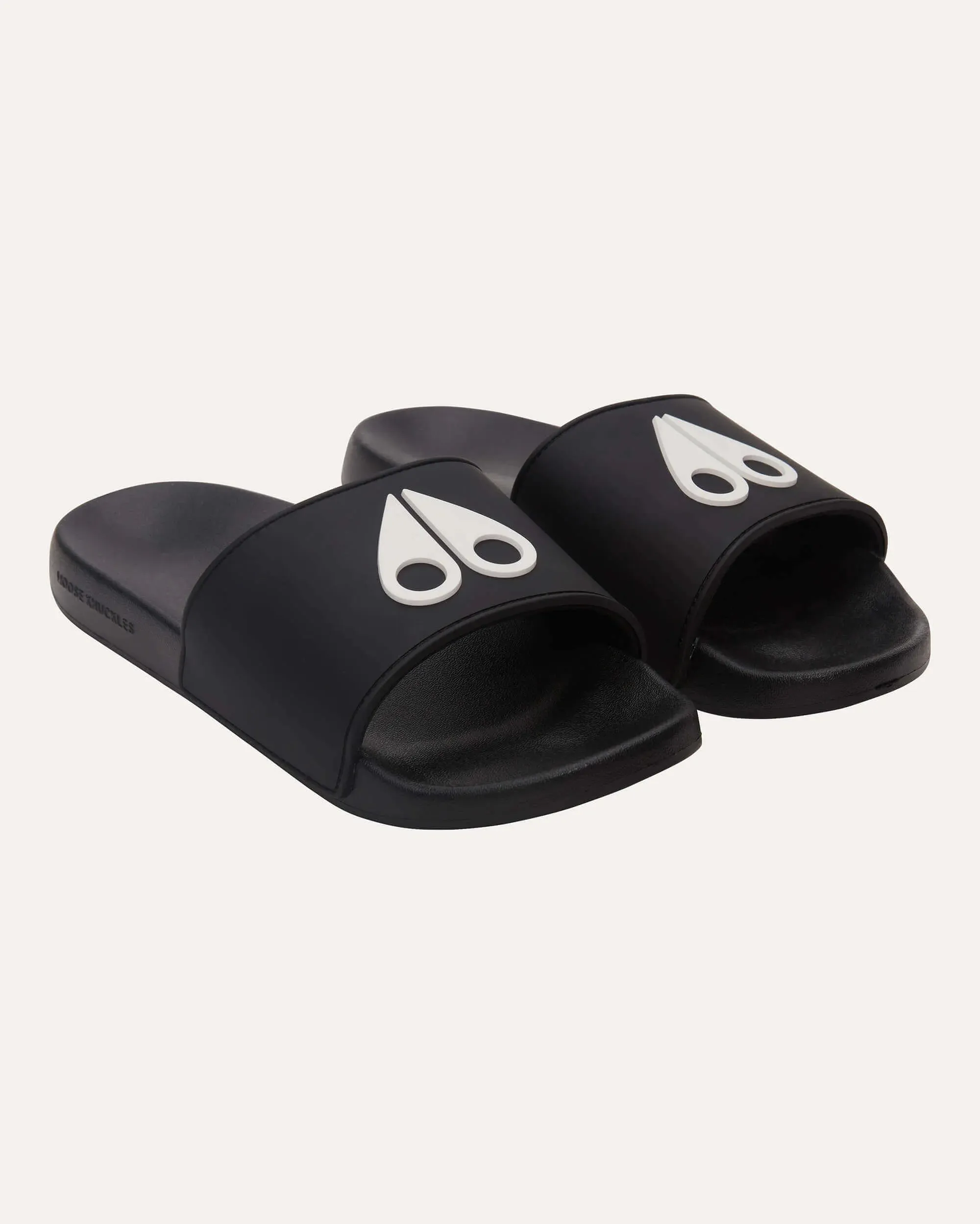 MOOSE KNUCKLES - LOGO ICON SLIDES