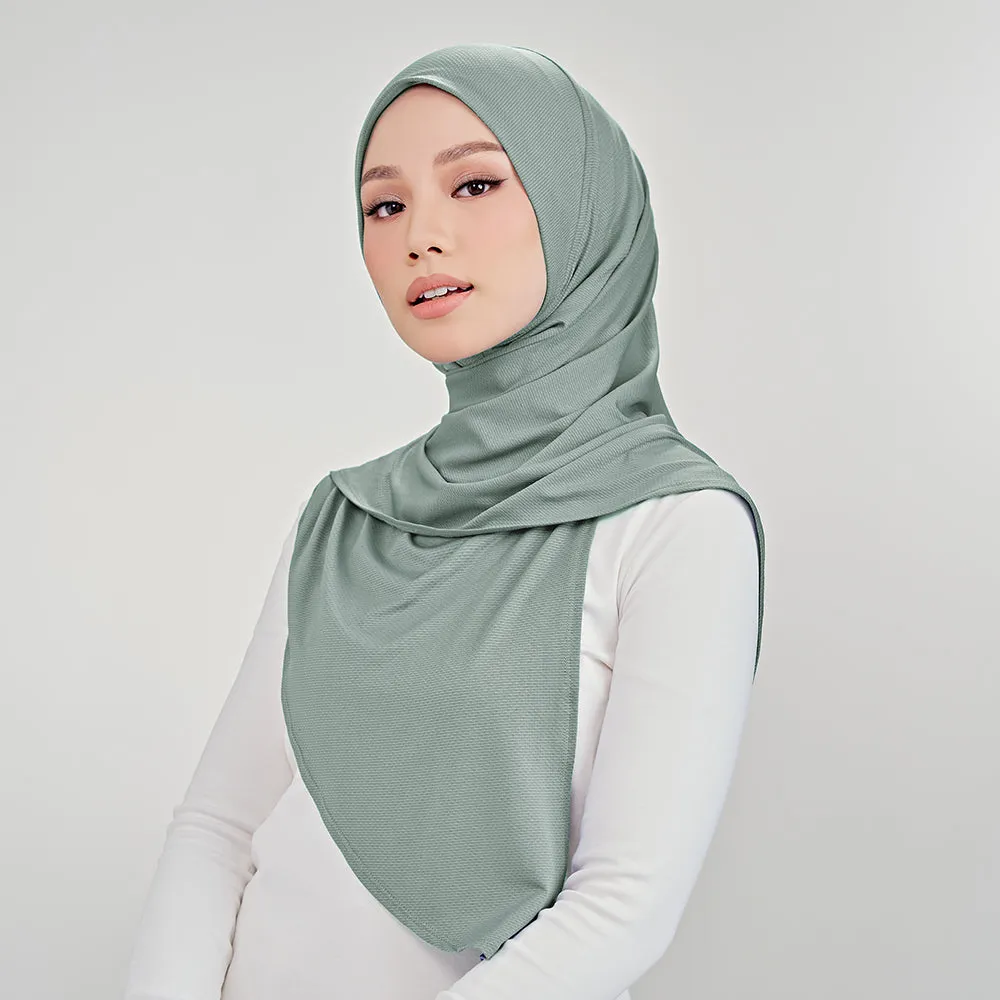 (Nano) Najwa Sport Lite 2.0 in Court