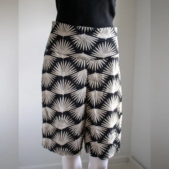 NWT! Masai Pinja Black &amp; White Agave Print Women’s Trouser Shorts Size Large