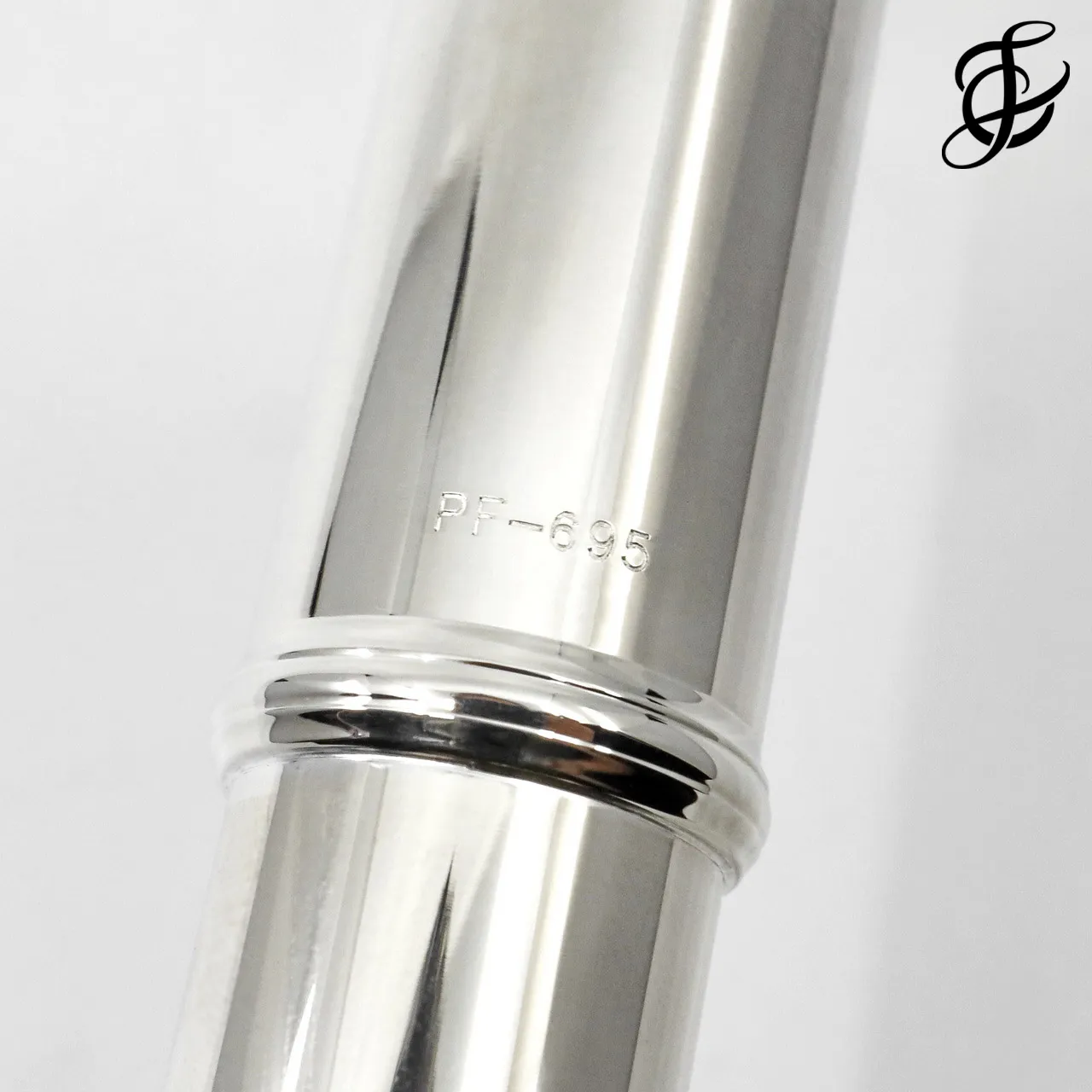 Pearl Dolce Series Flute Model 695 - New
