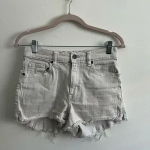 Pistola Revilve Stretch Raw Hem Cut-Off Shorts White Denim Light Wash Size 26