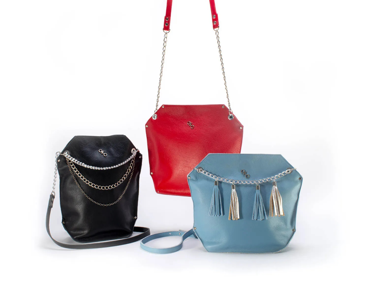"Urban Chic" shoulder bag with chains