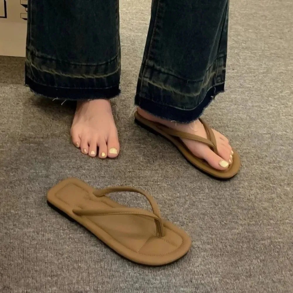 Sandals Women Summer  2024 New  Version Clip Toe Flip Flops Outdoor Fashion Flat Casual Non-slip Sandals Female Beach Mules