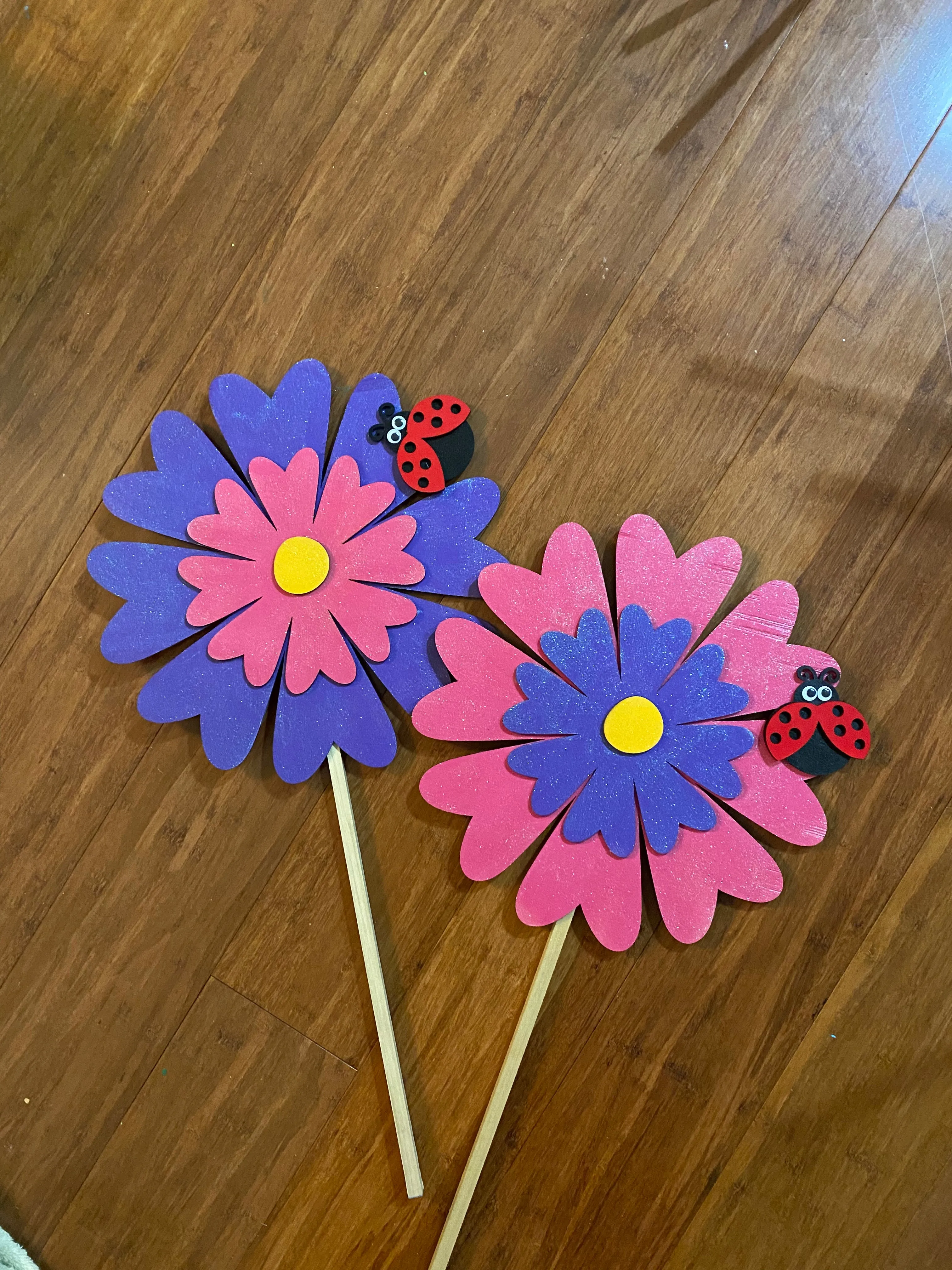 Shimmering Daisy and Ladybug Wooden Petite Plant Stake
