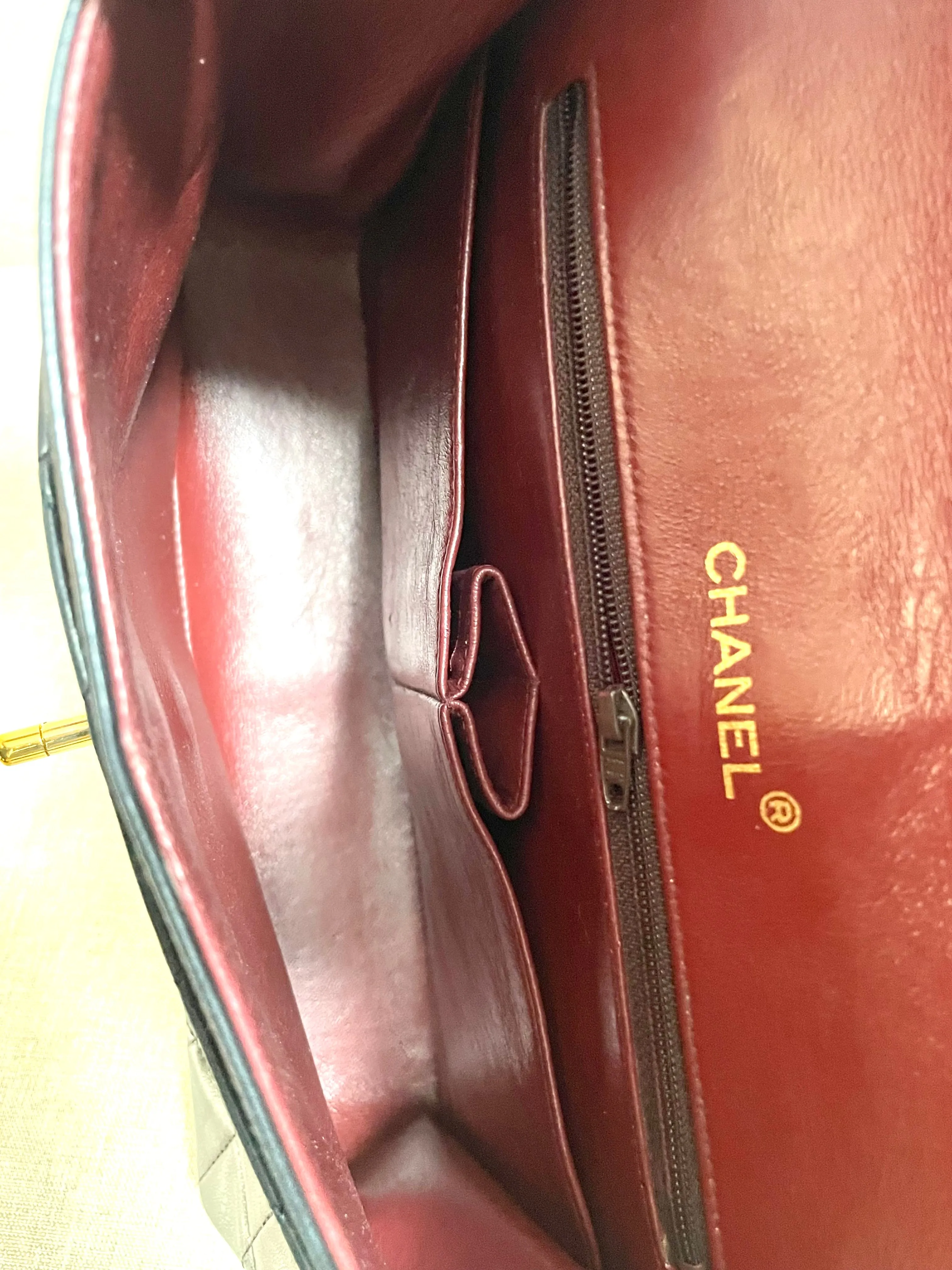 Vintage CHANEL black lambskin classic 2.55 double flap shoulder purse with golden chain straps. Make you even more chic. 061203ac1