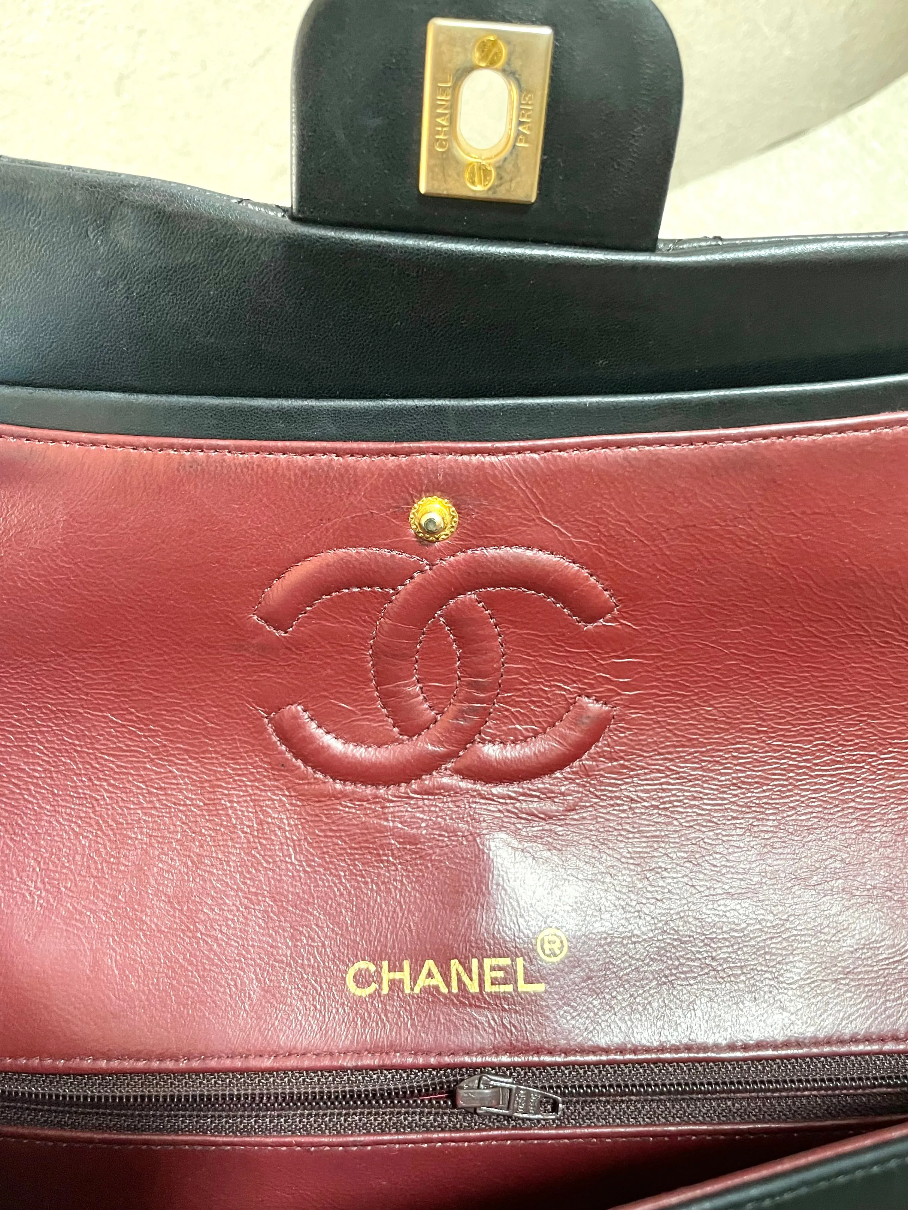 Vintage CHANEL black lambskin classic 2.55 double flap shoulder purse with golden chain straps. Make you even more chic. 061203ac1