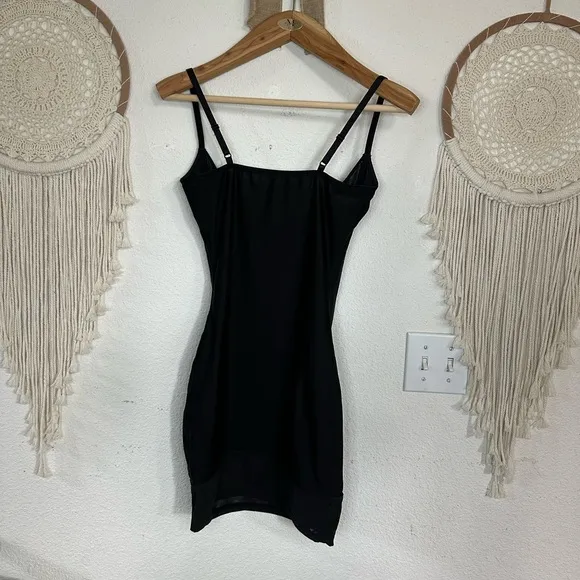 Yummie Black Spaghetti Strap shapewear medium NEW